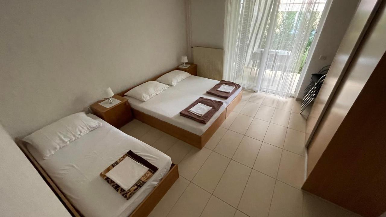 Iva Apartments Novigrad  Bagian luar foto