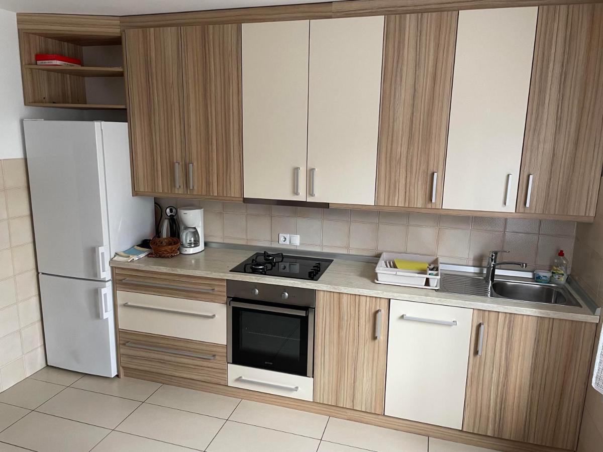 Iva Apartments Novigrad  Bagian luar foto